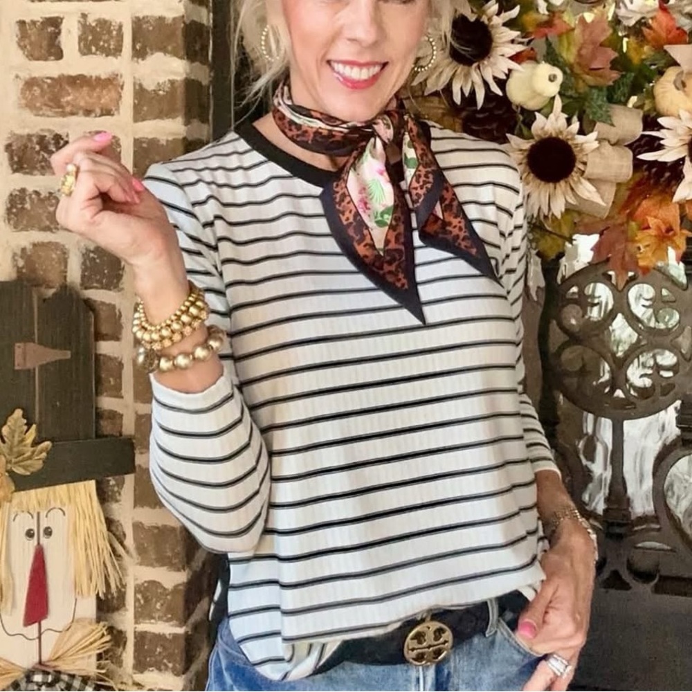 Cabi Simone Scarf - Picture 3 of 14